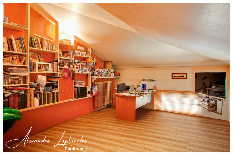 Maison - 175 m² - 8 pièces