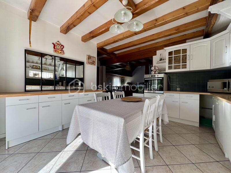 Maison traditionnelle - 162 m² - 5 pièces