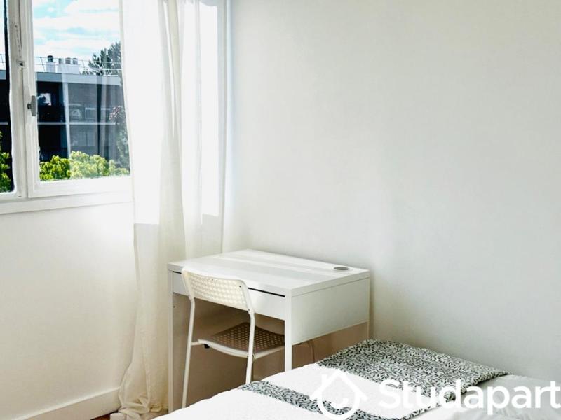 Chambre - 10 m² - 1 pièce