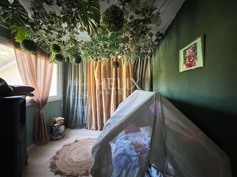 Maison - 350 m² - 8 pièces