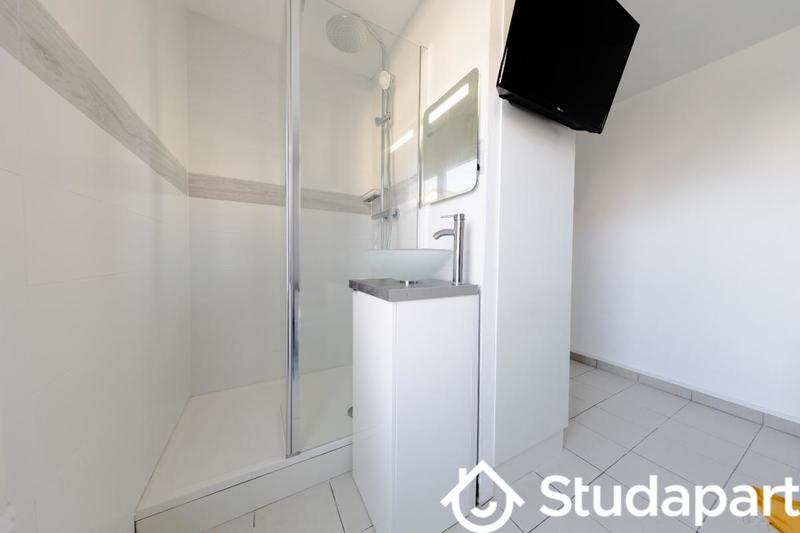 Chambre - 14 m² - 1 pièce