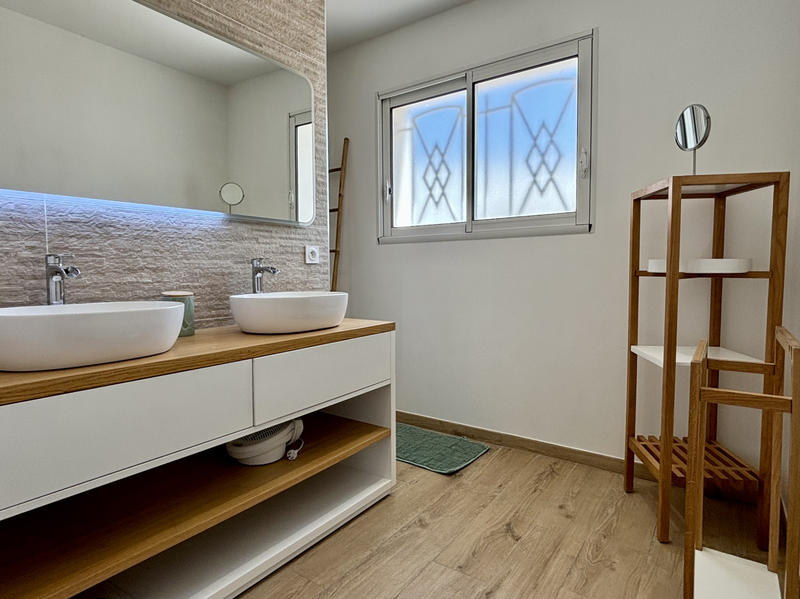 Villa - 186 m² - 6 pièces