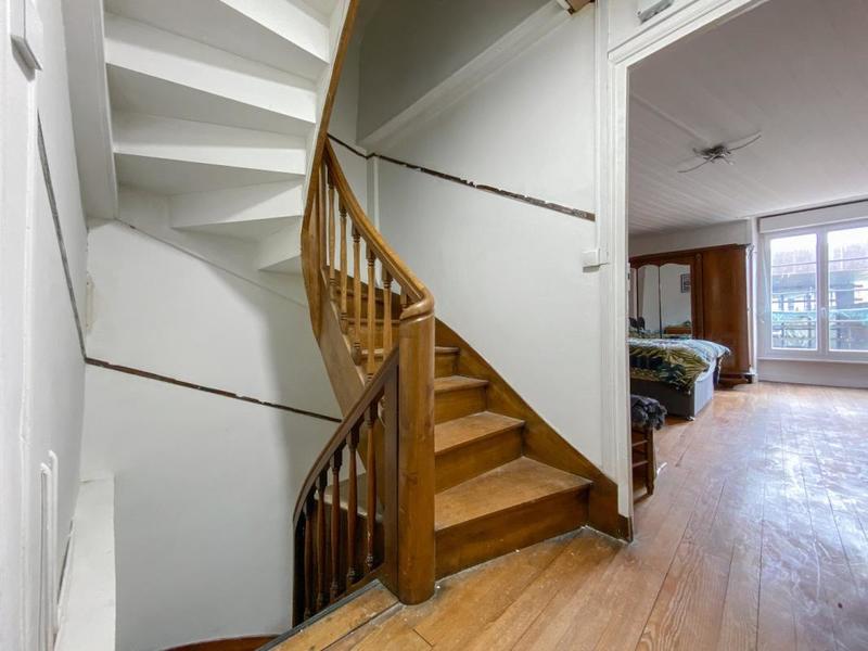 Maison en pierre - 181 m² - 8 pièces