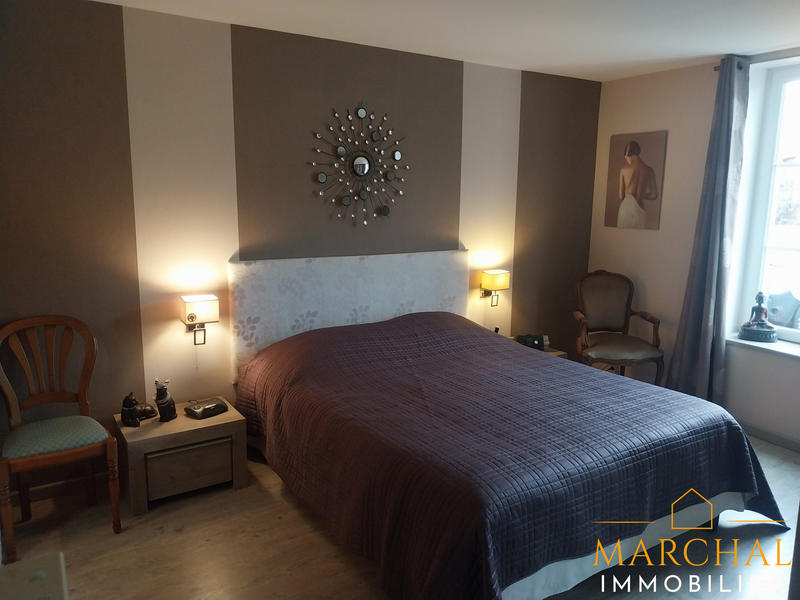 Maison - 207 m² - 7 pièces