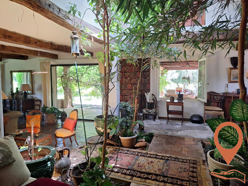 Viager - Villa - 272 m² - 6 pièces