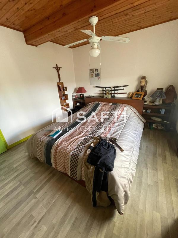 Maison - 270 m² - 10 pièces