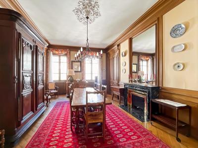 Appartement - 189 m² - 6 pièces