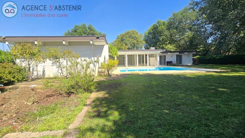 Maison - 252 m² - 7 pièces