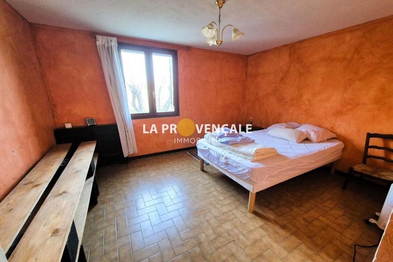 Maison traditionnelle - 75 m² - 3 pièces