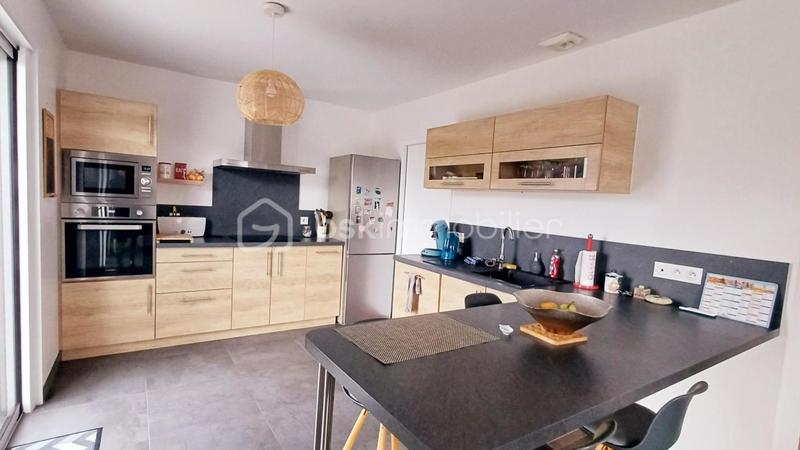 Maison - 99 m² - 4 pièces