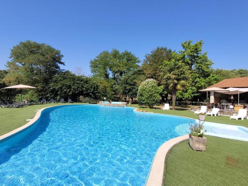 Maison - 319 m² - 15 pièces