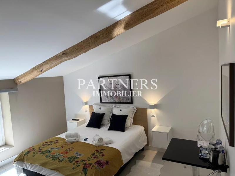 Bastide - 357 m² - 11 pièces