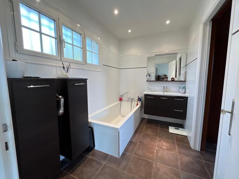 Maison - 157 m² - 4 pièces