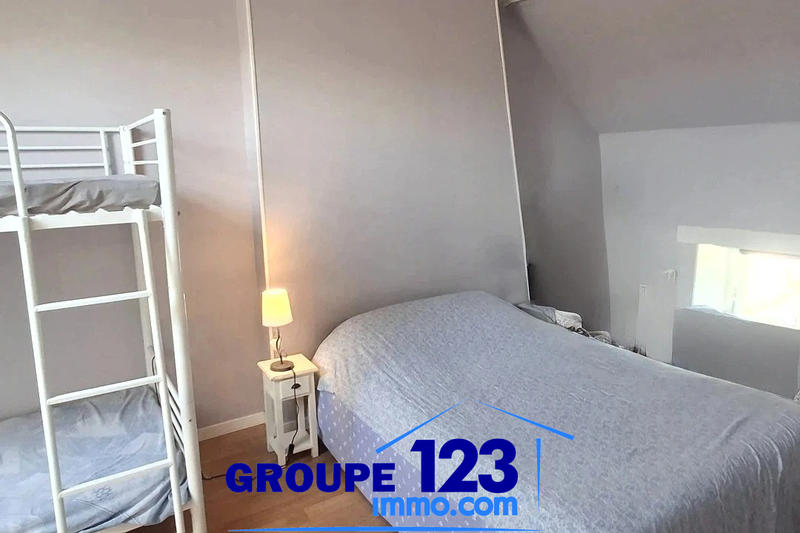 Maison - 220 m² - 6 pièces