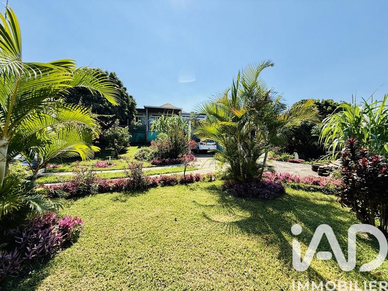 Maison - 220 m² - 7 pièces