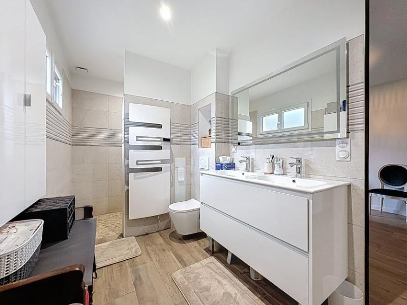 Maison - 200 m² - 7 pièces