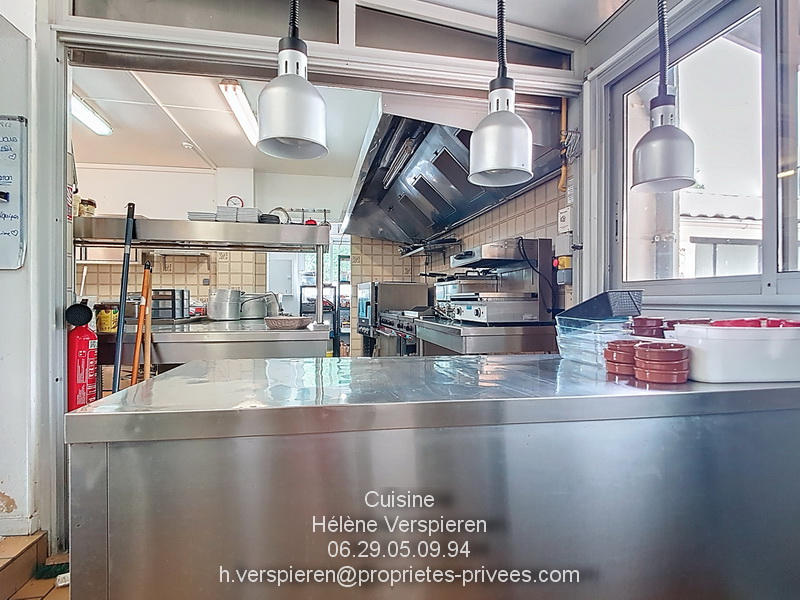 Maison - 213 m² - 10 pièces