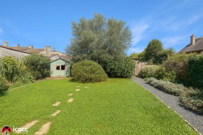 Maison en pierre - 104 m² - 6 pièces