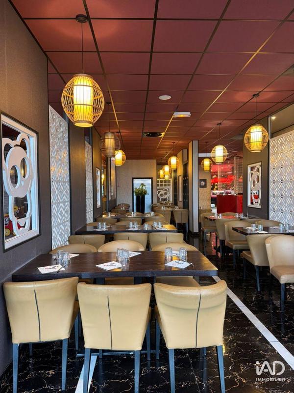 Local commercial - 1 600 m²