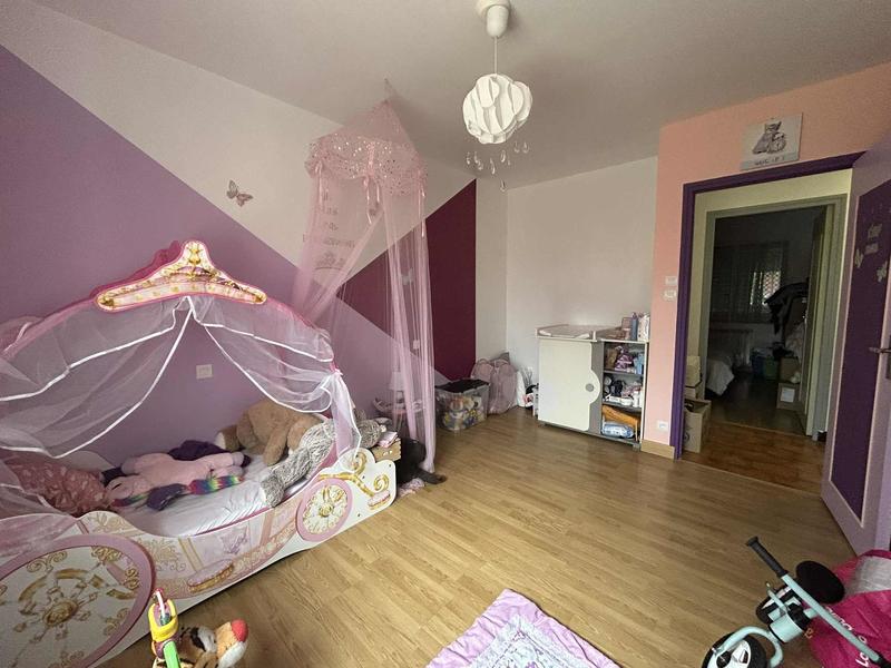 Villa - 100 m² - 5 pièces