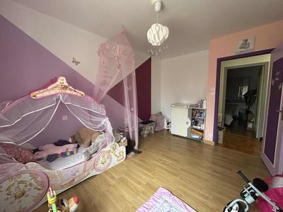 Villa - 100 m² - 5 pièces