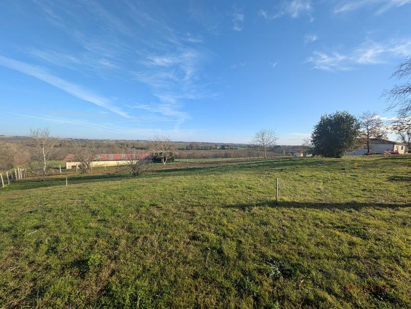 Terrain constructible - 800 m²