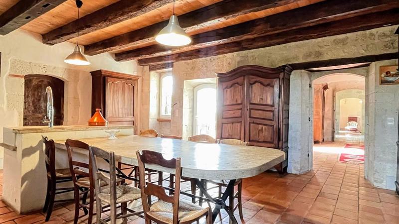 Demeure - 490 m² - 12 pièces