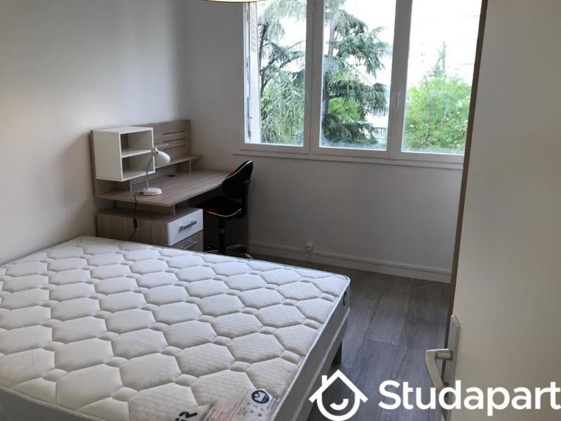 Chambre - 10 m² - 1 pièce