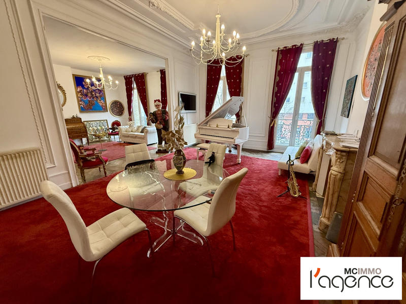 Appartement - 104 m² - 3 pièces