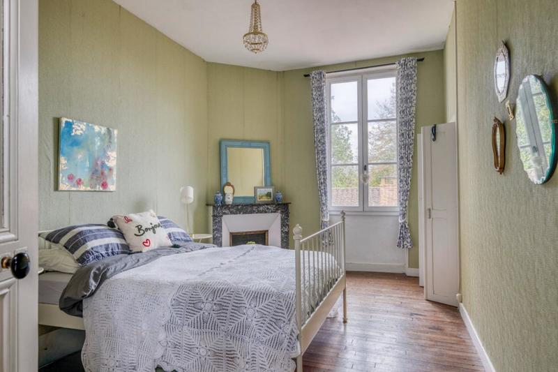 Propriété - 295 m² - 10 pièces