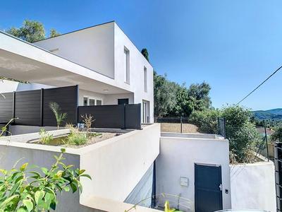 Maison - 89 m² - 4 pièces