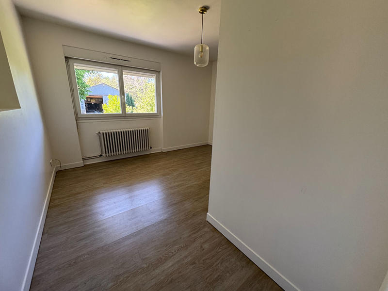 Maison - 165 m² - 9 pièces