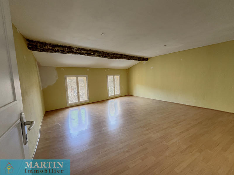 Maison - 213 m² - 9 pièces