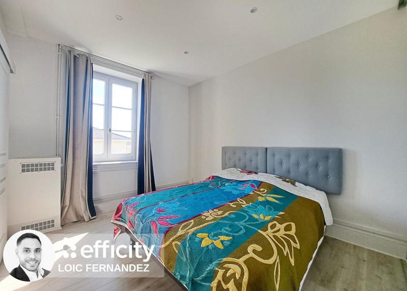 Maison - 260 m² - 8 pièces