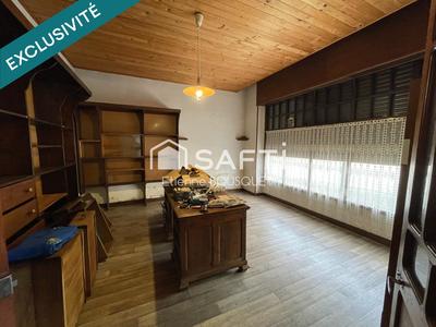 Maison - 206 m² - 9 pièces