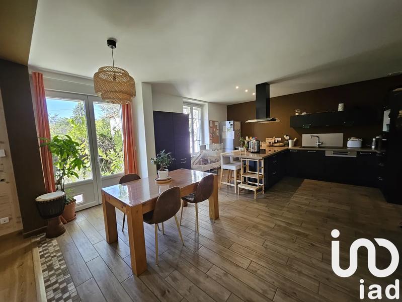 Maison - 198 m² - 6 pièces