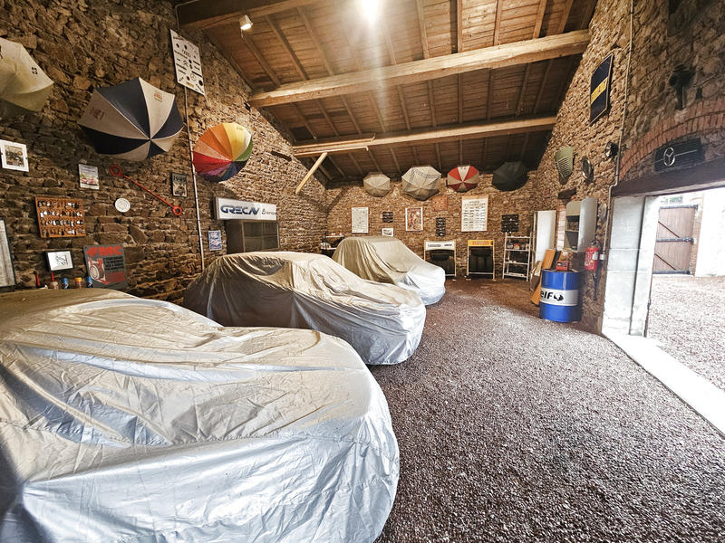 Propriété - 250 m² - 5 pièces