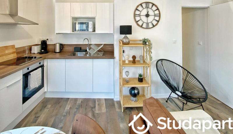 Chambre - 10 m² - 1 pièce