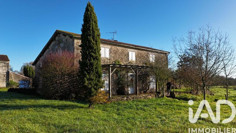 Maison - 227 m² - 7 pièces