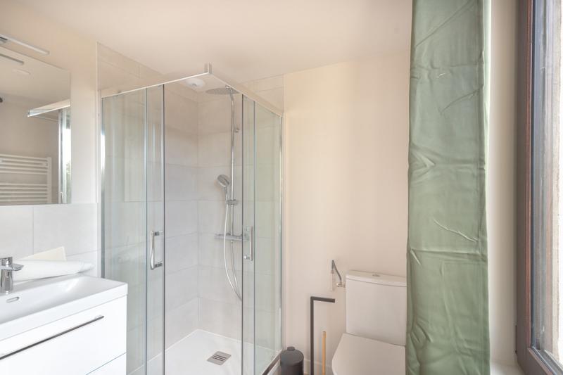 Maison - 296 m² - 15 pièces