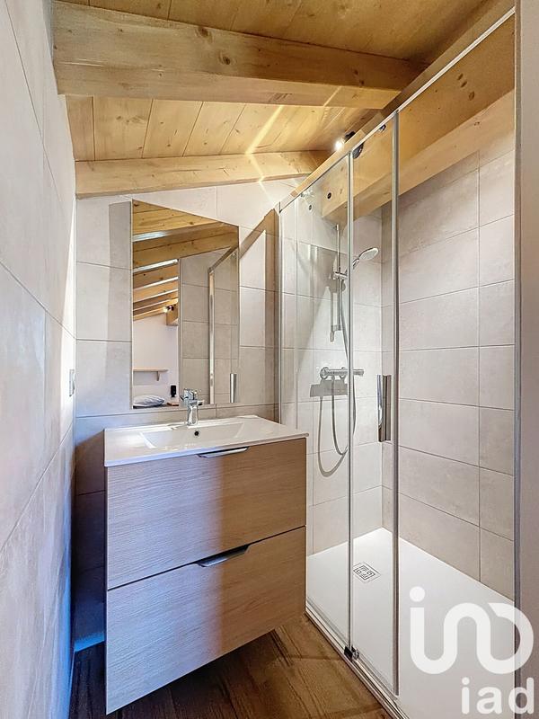 Appartement - 90 m² - 5 pièces