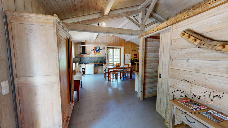 Maison - 347 m² - 13 pièces