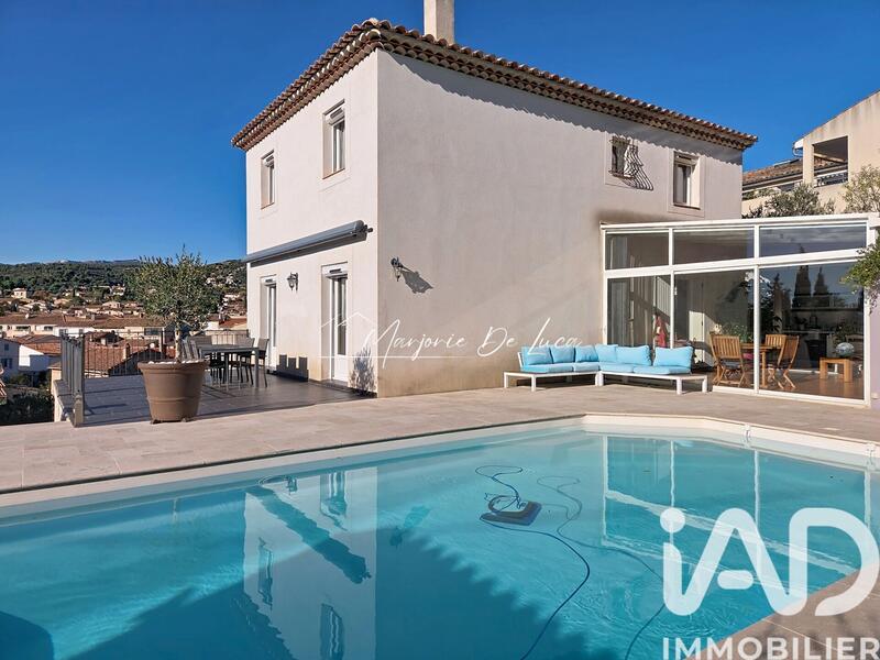 Maison - 150 m² - 5 pièces