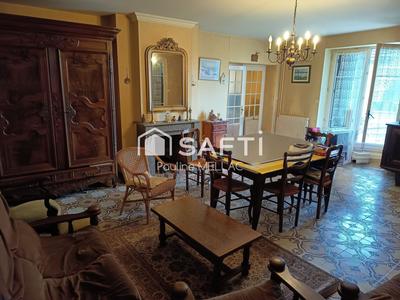 Maison - 115 m² - 8 pièces