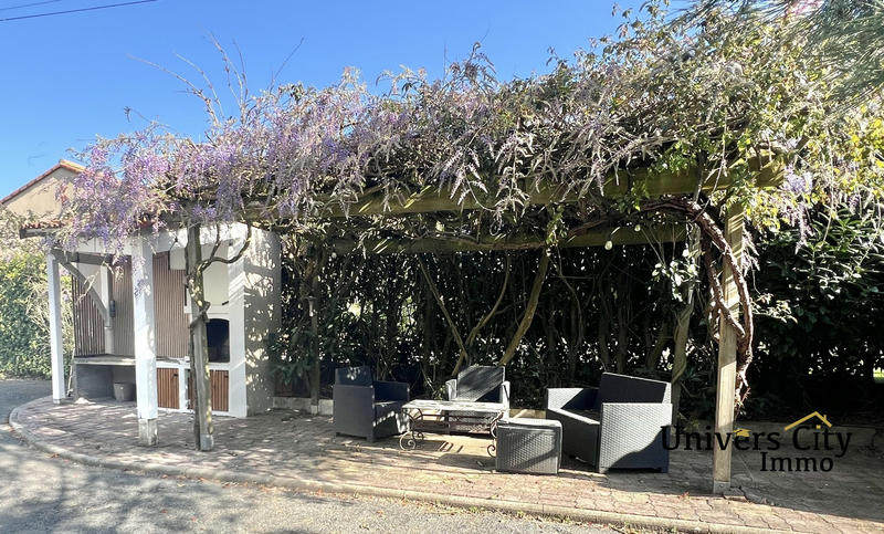 Maison - 181 m² - 8 pièces