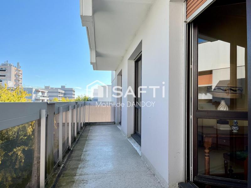 Appartement - 100 m² - 5 pièces