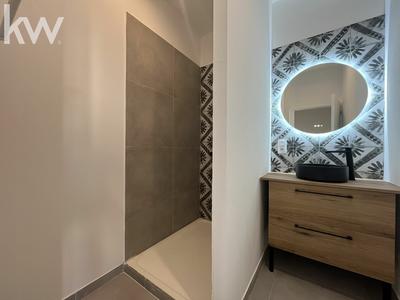 Immeuble mixte - 94 m² - 3 pièces