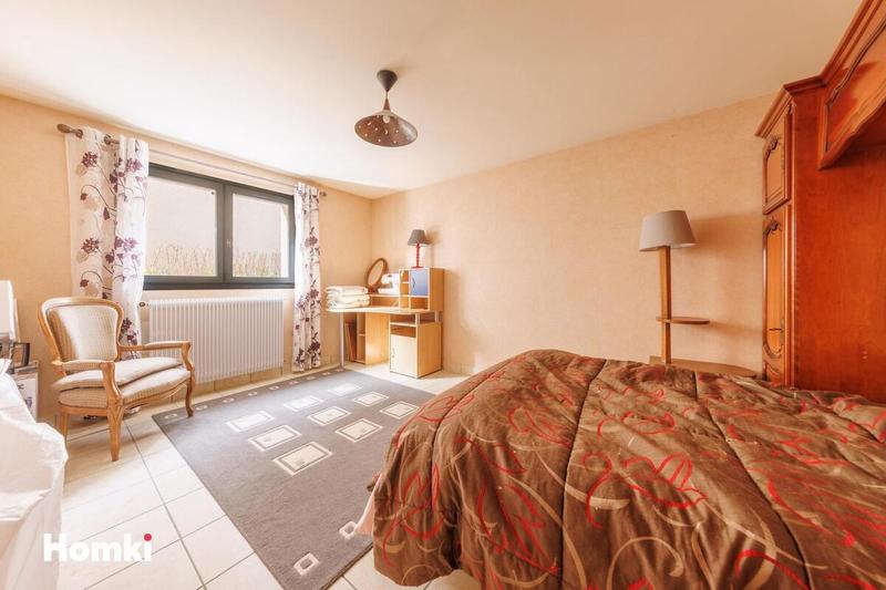 Maison - 200 m² - 6 pièces