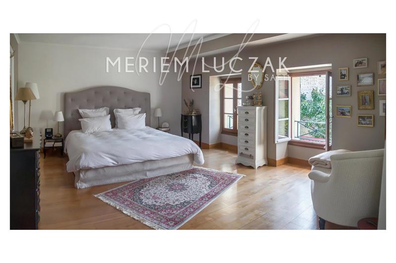 Maison - 180 m² - 7 pièces