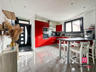 Maison - 86 m² - 5 pièces